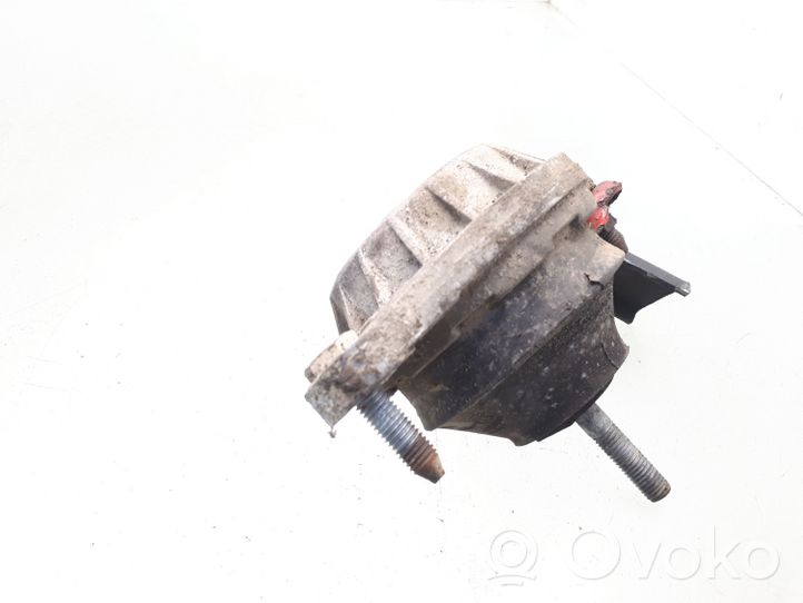 Audi 80 90 S2 B4 Supporto di montaggio del motore 8A0199379E