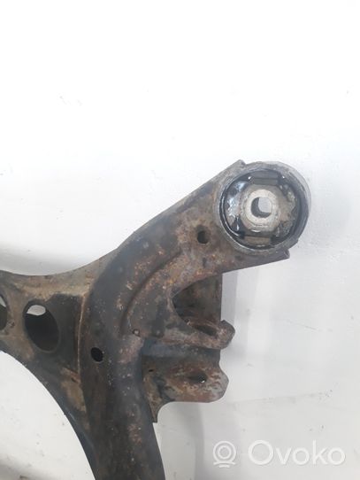 Volkswagen Touareg I Front subframe 7L0400025