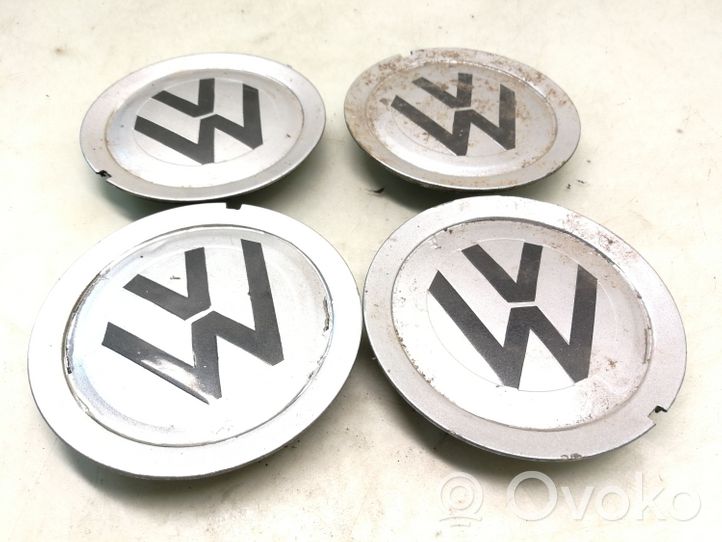 Volkswagen Golf IV Borchia ruota non originale 263CAP