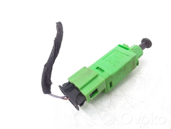 Volkswagen Touareg I Clutch pedal sensor 1H0927189E