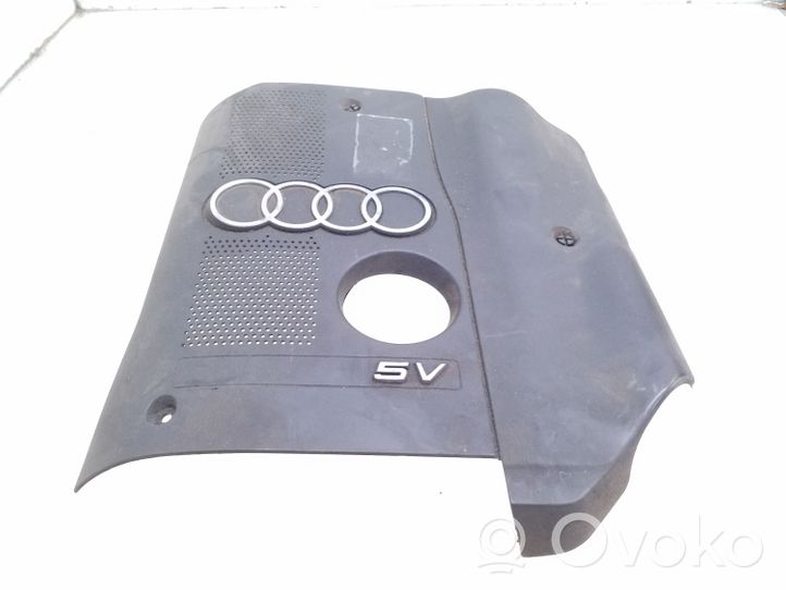 Audi A6 S6 C5 4B Cubierta del motor (embellecedor) 058103724J