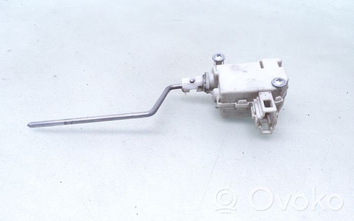 Audi A4 S4 B6 8E 8H Verrouillage du bouchon du réservoir de carburant 8E0862153