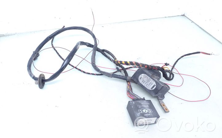 Audi A4 S4 B6 8E 8H Module de contrôle crochet de remorque 10R02114905