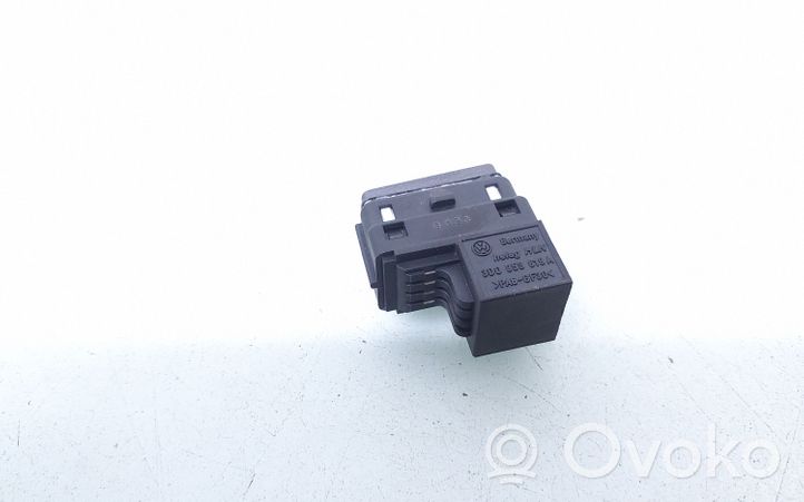 Volkswagen Phaeton Windscreen/window heater switch 3D0959619A