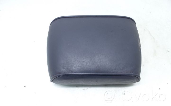 Volkswagen Phaeton Front seat headrest 