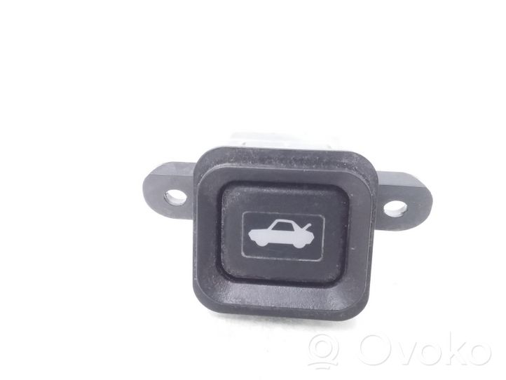 Honda CR-V Tailgate opening switch M08525