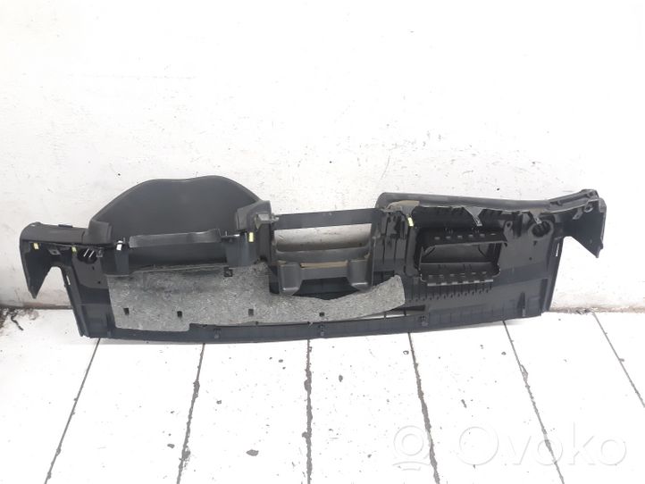 Toyota Avensis T250 Tableau de bord 5531105070