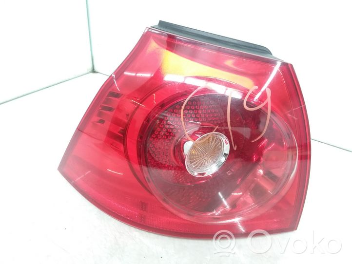 Volkswagen Golf V Lampa tylna 1K6945095N