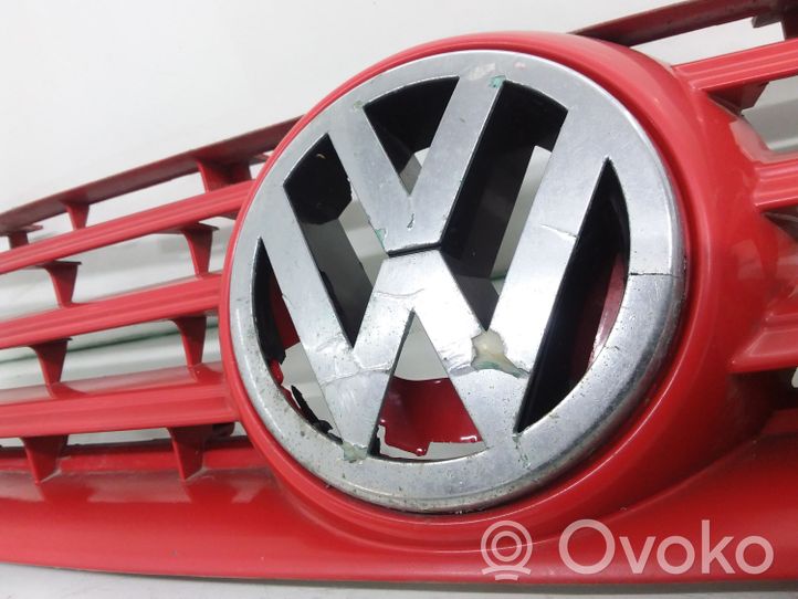 Volkswagen Polo IV 9N3 Grille calandre supérieure de pare-chocs avant 