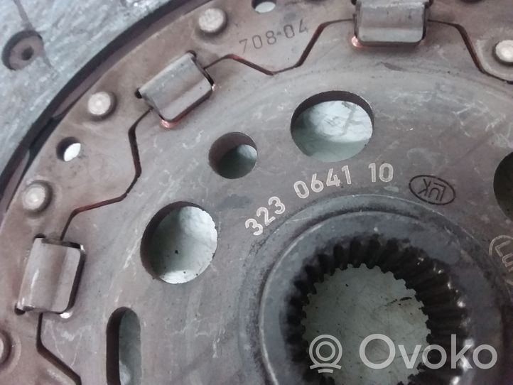 Volkswagen Transporter - Caravelle T5 Clutch pressure plate 323064101