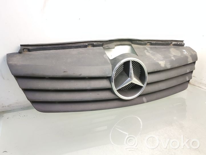 Mercedes-Benz Vaneo W414 Grotelės viršutinės A4148800085