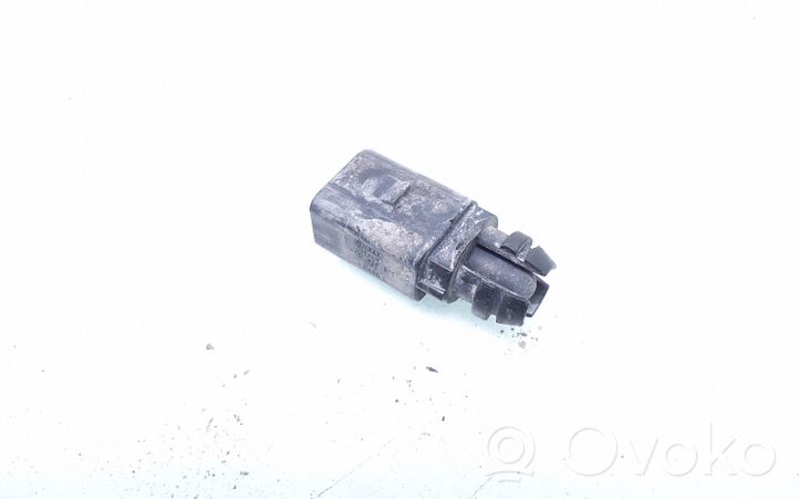 Volkswagen Golf V Sonde température extérieure 8Z0820535