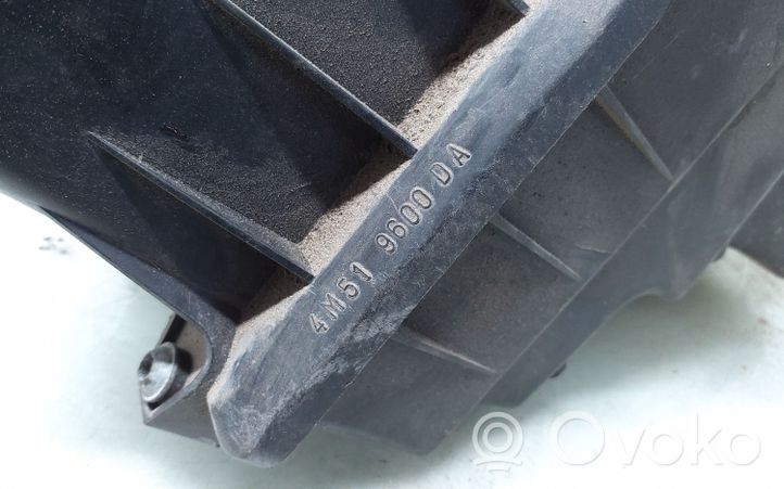 Ford Focus Scatola del filtro dell’aria 4M519600DA