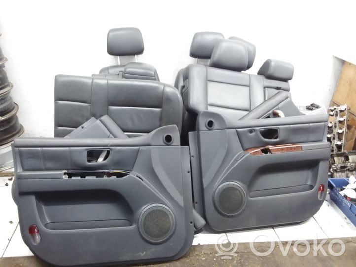 KIA Sorento Set interni 823013E120W2