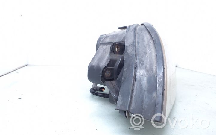 KIA Sorento Lampa przednia 921013E0