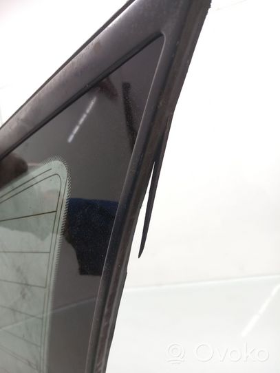 Toyota Avensis T250 Rear side window/glass AS3