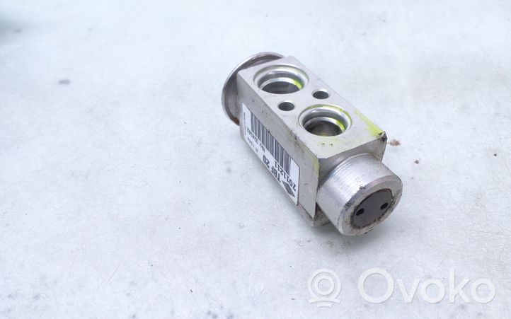 Opel Zafira B Air conditioning (A/C) expansion valve 7011211