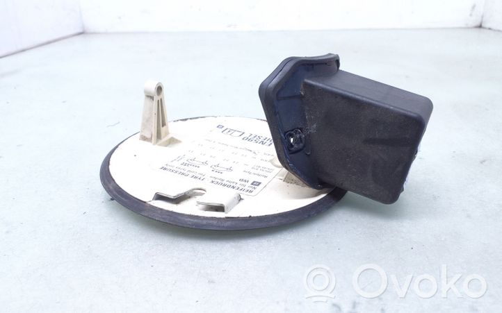 Opel Zafira B Fuel tank cap 13214862