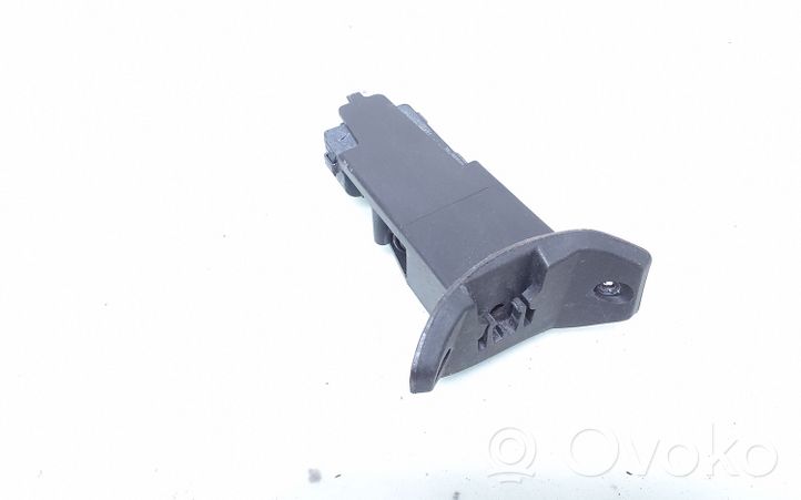 Opel Zafira B Verrouillage du bouchon du réservoir de carburant 13158426