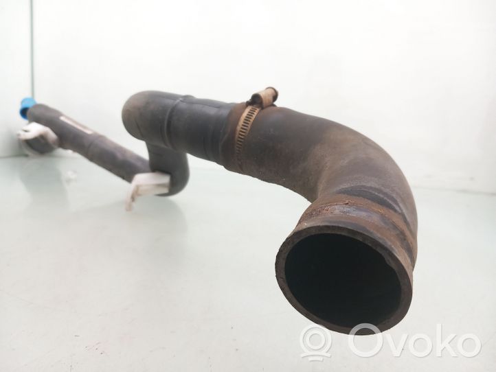 BMW 1 E81 E87 Fuel tank filler neck pipe 6763890