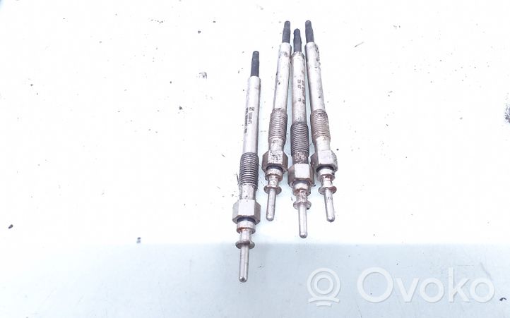 Opel Zafira B Glow plug 55588475