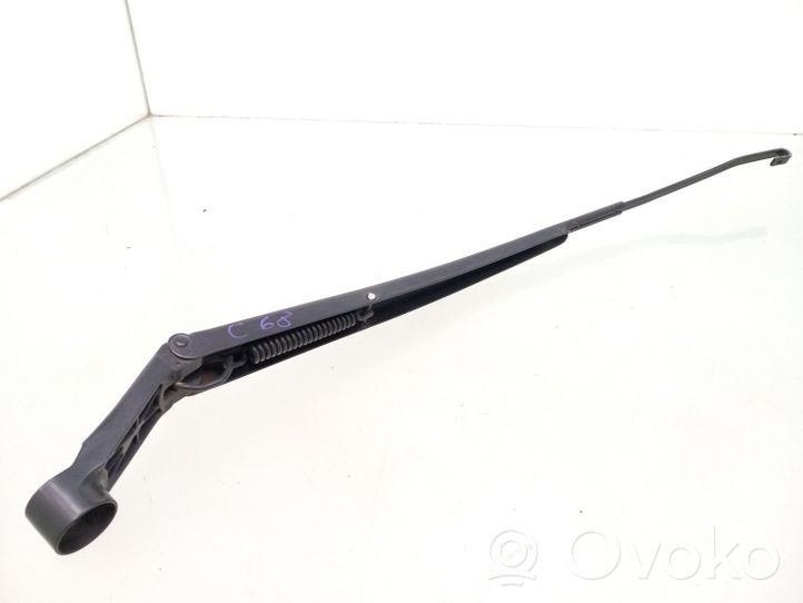 Toyota Yaris Brazo del limpiaparabrisas delantero 7109