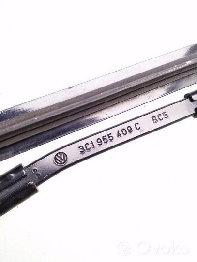 Volkswagen PASSAT B6 Windshield/front glass wiper blade 3C1955409C