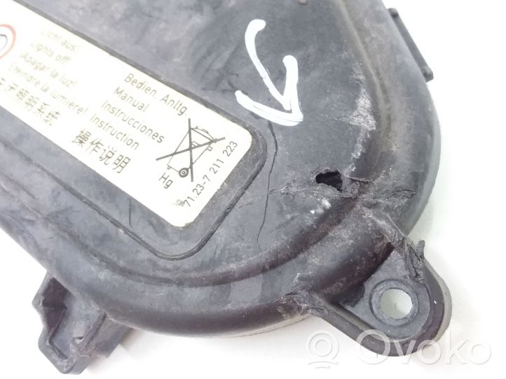 BMW 7 F01 F02 F03 F04 Osłona żarówki lampy przedniej 7211223