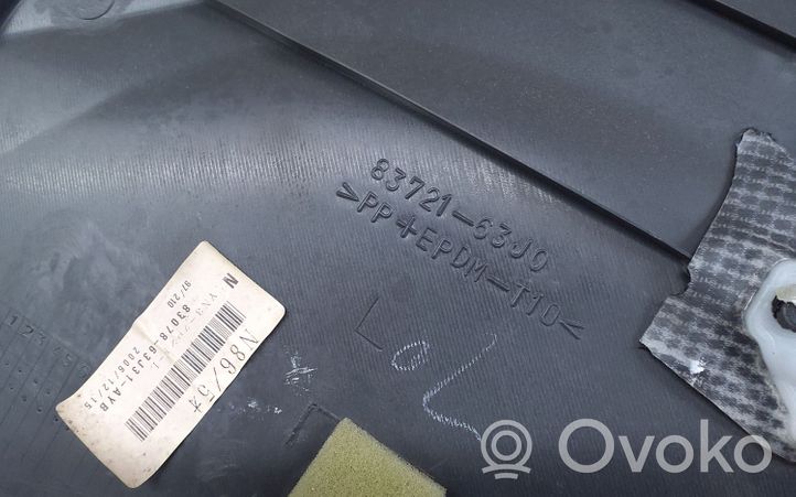 Suzuki Swift Verkleidung Tür vorne 8372163J0