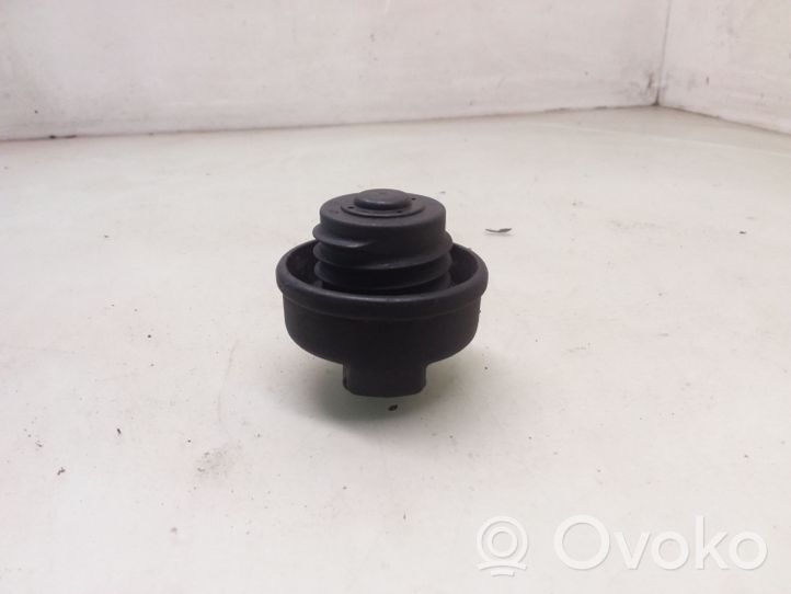 Audi A6 S6 C4 4A Fuel tank filler cap 191201553A