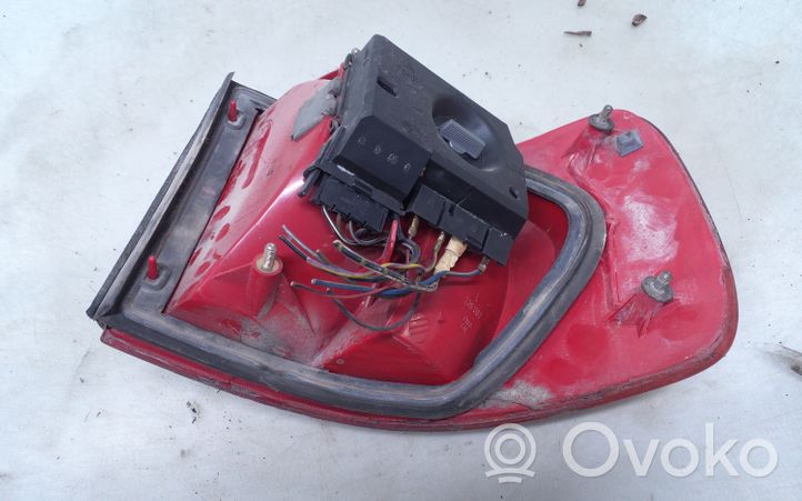 Audi A6 S6 C4 4A Lampa tylna 138007