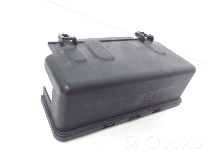 Volvo V40 Cross country Fuse box cover E00021587