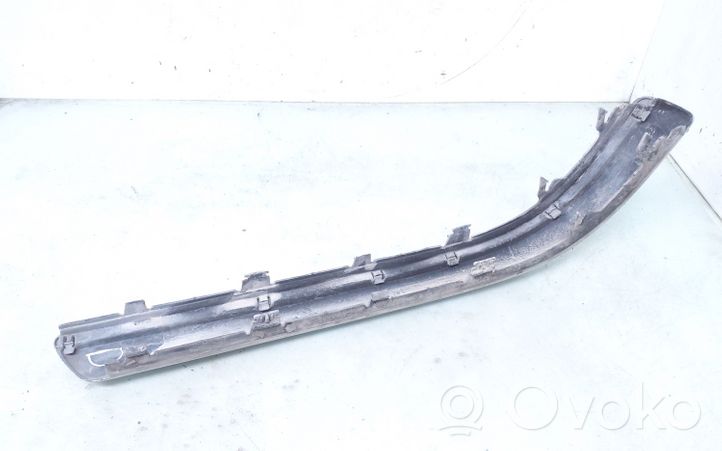 Volkswagen PASSAT B5.5 Modanatura della barra di rivestimento del paraurti anteriore 3B9807792C