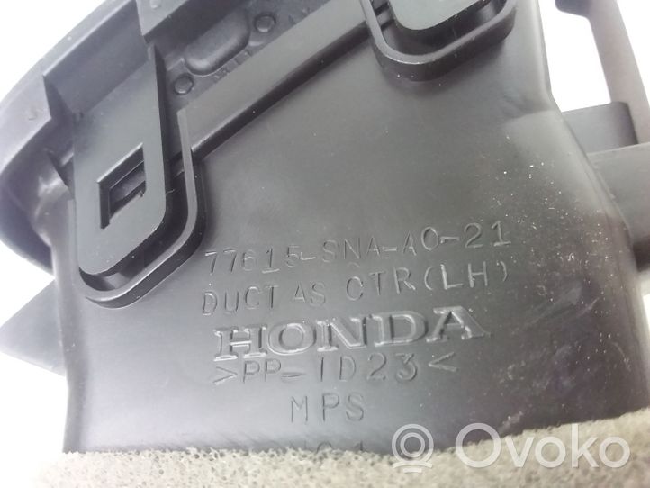 Honda Civic Centrālais gaisa ventilācijas režģis 77615SNAA021