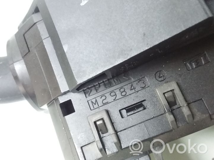 Honda Civic Leva/interruttore dell’indicatore di direzione e tergicristallo M29843