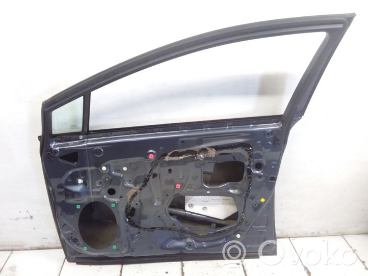 Toyota Avensis T270 Front door 