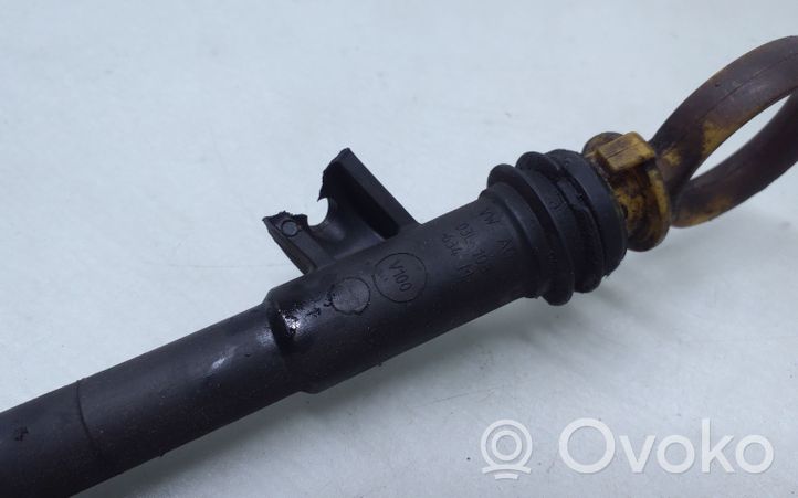 Volkswagen PASSAT B7 Oil level dip stick 03L115611T