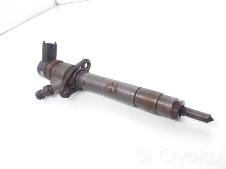 Volvo V70 Fuel injector 8658352