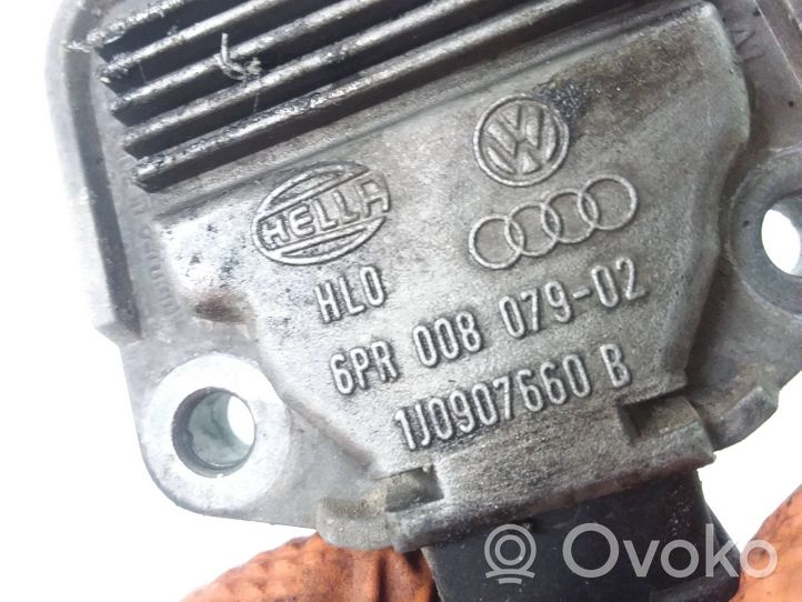 Audi A6 S6 C5 4B Tepalo lygio daviklis 1J0907660B