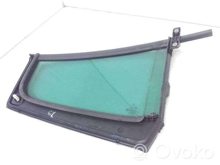 Volkswagen Tiguan Rear vent window glass 5N0845213