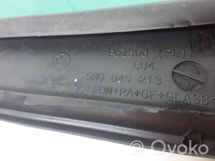 Volkswagen Tiguan Rear vent window glass 5N0845213