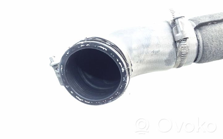 Audi A4 S4 B9 Tube d'admission de tuyau de refroidisseur intermédiaire 04L145762CG