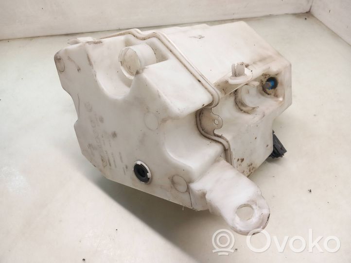 Volvo V70 Zbiornik płynu do spryskiwaczy szyby przedniej / czołowej 30784233