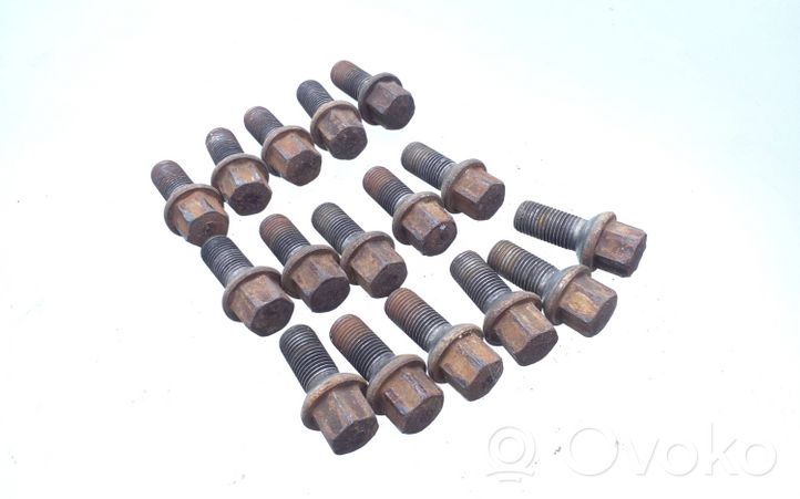 Mercedes-Benz CLS C219 Nuts/bolts 