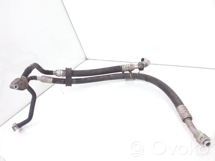 Volkswagen PASSAT B5 Air conditioning (A/C) pipe/hose 8D0260704N