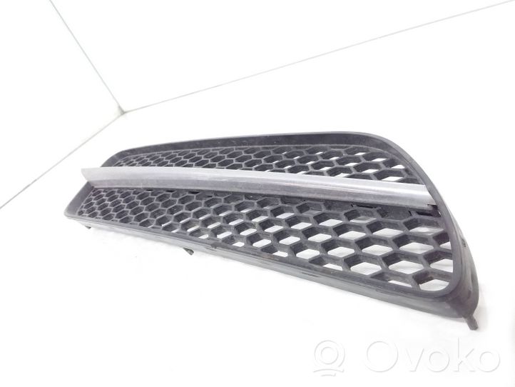 Alfa Romeo 147 Grille inférieure de pare-chocs avant 