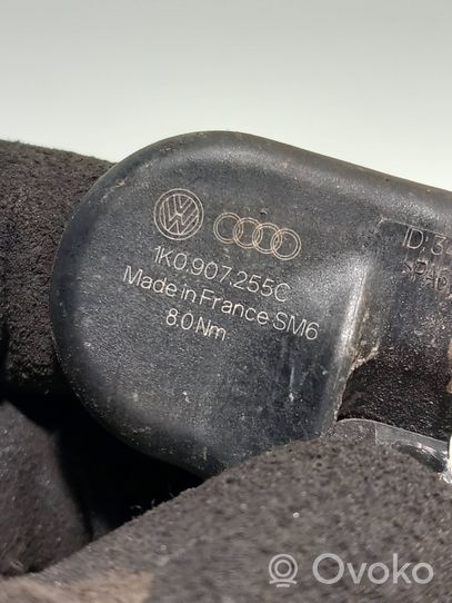 Audi A6 S6 C6 4F Rengaspaineen anturi 1K0907255C