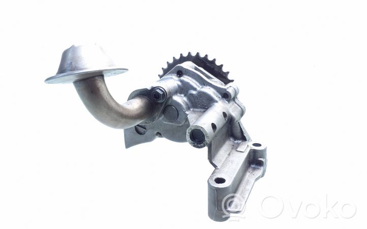 Volkswagen PASSAT B5 Oil pump 01665543