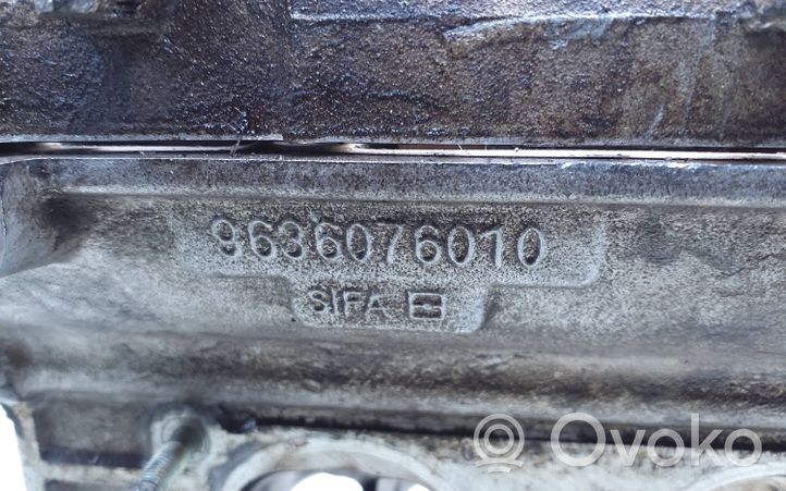 Peugeot 307 Culasse moteur 9636076010