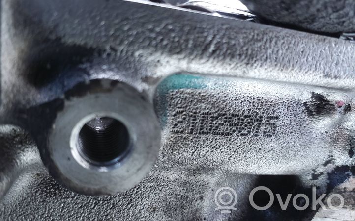 Toyota Avensis T250 Culasse moteur 21D29015